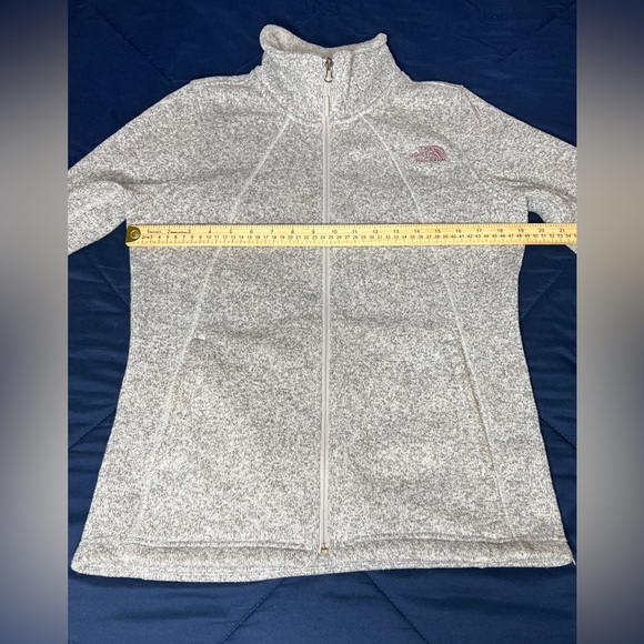 The North Face Women's Heathered Gray Utility Jacket - Picture 4 of 5